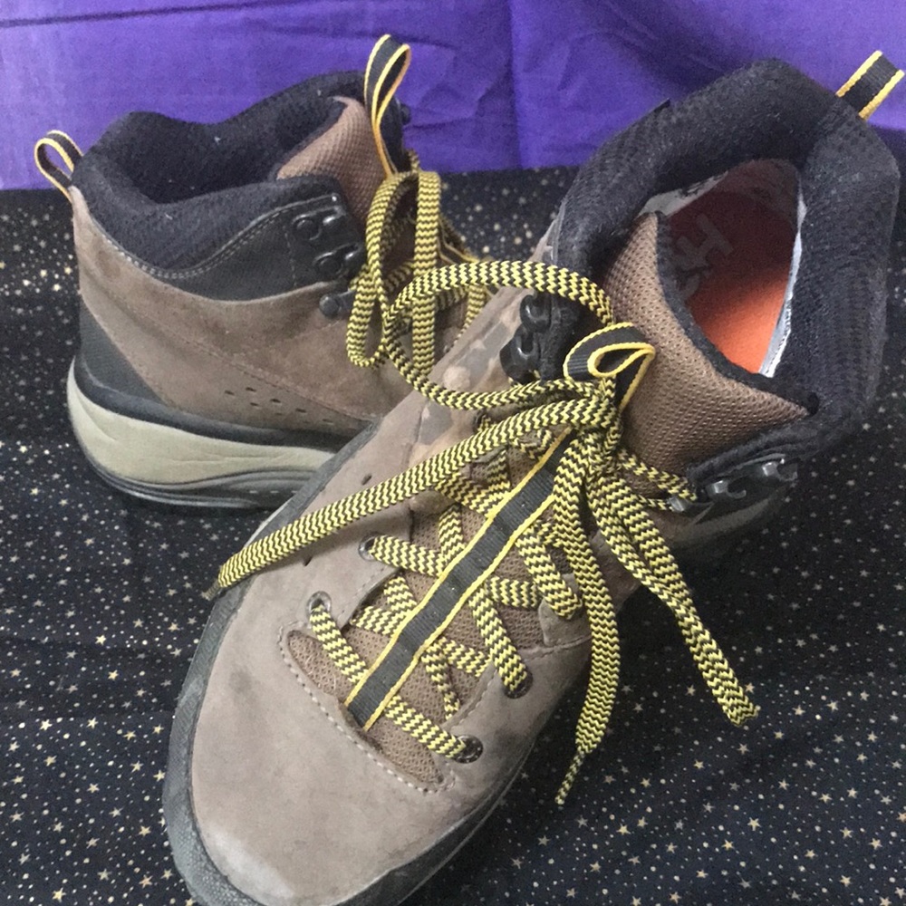 Men’s 9.5 Hoka hiking boots